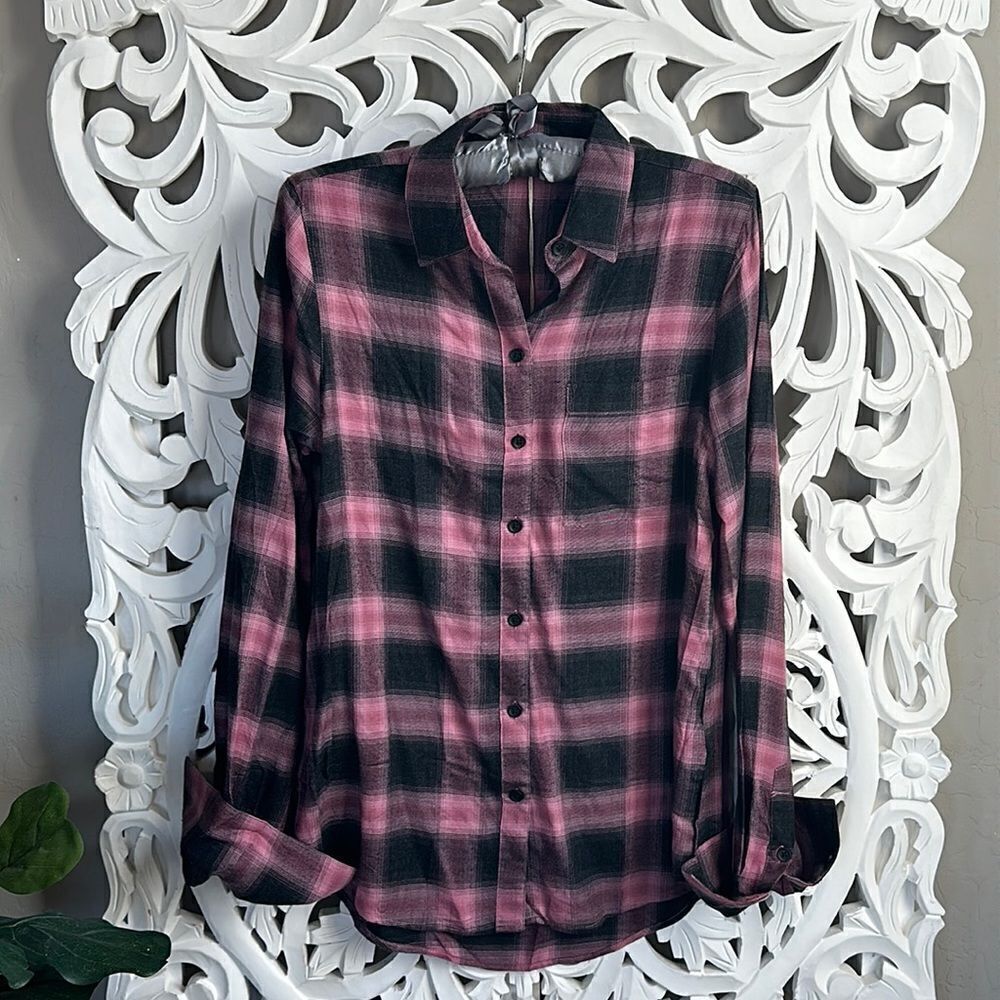 🆕 BeachLunchLounge Soft Plaid Shirt
